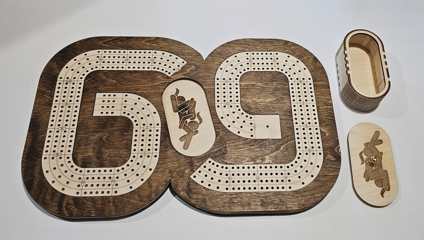 69 cribbage board with lid off peg storage